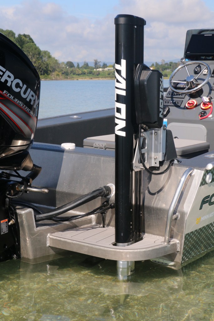 minn kota talon, flats fly fishing, guide, salt water fly, kingfish, ray rider